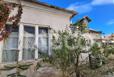 Casă cu 3 camere cu Teren 300 Mp în Central