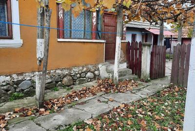 Casă cu 4 camere în Central - 2