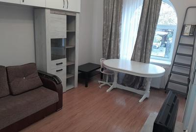 Unirii, Horoscop, Calea Serban Voda - 8