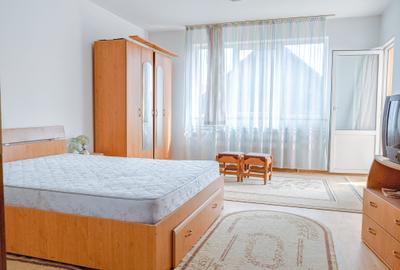Casă individuală cu 10 camere în Baciu