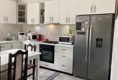 Casă cu 3 camere cu Teren 1000 Mp în Central - 1