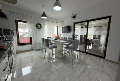 Casă cu 5 camere cu Teren 1020 Mp în Central - 6