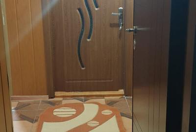 Apartament cu 3 camere decomandat în Lupeni - 1