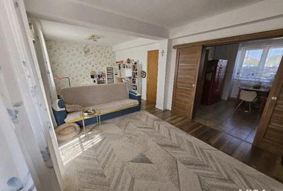 Casa 4 camere de vanzare cartierul Roua - 3