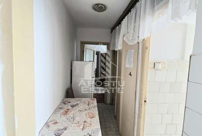 Apartament cu 4 camere, etaj intermediar, zona Dacia - 6