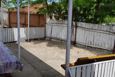 Casă cu 3 camere cu Teren 2800 Mp în Central - 4