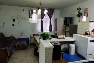 Casă cu 2 camere cu Teren 45 Mp în Central - 3