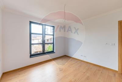 Apartament cu terasa si 2 parcari - Complex nou central - 9