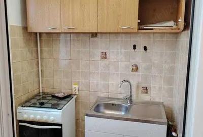 Garsonieră semidecomandată în Podu Roș - 1