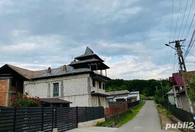 Casă cu 6 camere în Ocnița - 1
