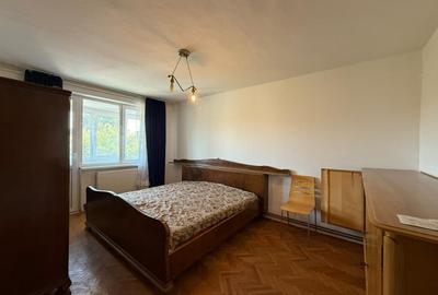 Apartament 3 camere, 70 mp utili, decomandat,  zona Medicina OCAZIE !!! - 2