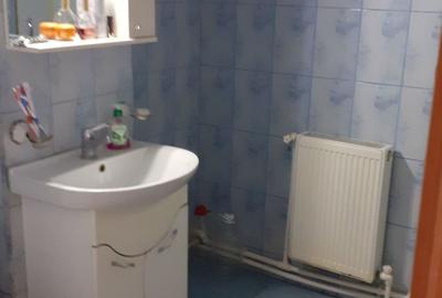 Proprietar, vand apartament 3 camere Roman - 3