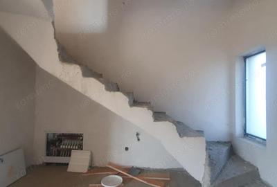 Casă cu Teren 400 Mp în Luna - 6