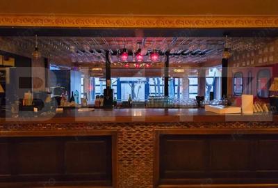 Spațiu comercial, de 500 mp, în Central - 7