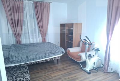 Casă cu 7 camere cu Teren 550 Mp în Central