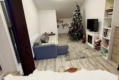 Casă cu 5 camere cu Teren 587 Mp în Sânmihaiu Român - 1