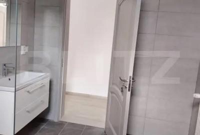 Casă cu 7 camere cu Teren 1388 Mp în Central - 13