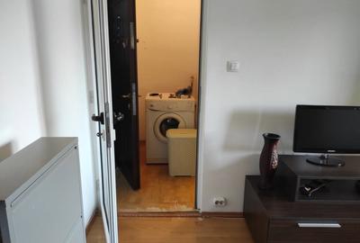 Garsonieră semidecomandată în Dâmbovița