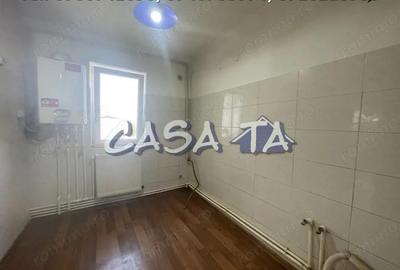Apartament 3 Camere, Etaj 4, Strada Aleea Teilor - Zona 9 Mai - 4