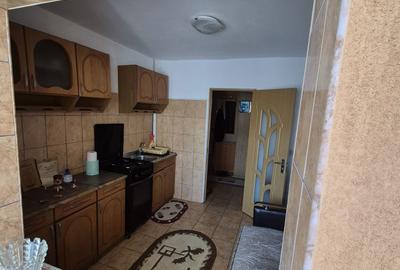 Apartament cu 2 camere decomandat în Poarta 6 - 7
