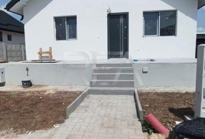 Casă cu 3 camere cu Canalizare în Clinceni