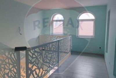 De inchiriat spatiu generos nerezidential la casa/mansarda zona Oncea - 15