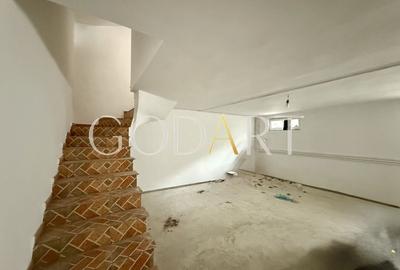 Casă individuală cu 6 camere cu Canalizare în Tei - 7