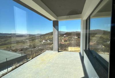 Casă cu 4 camere cu Teren 620 Mp în Central - 15