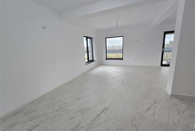Casă individuală cu 4 camere cu Canalizare în Banu - 5