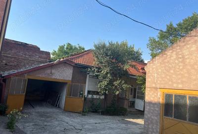 Casă cu 4 camere în Central - 7