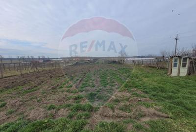 Teren 2,300mp Ivesti / Strada Gen. Eremia Grigorescu - 2