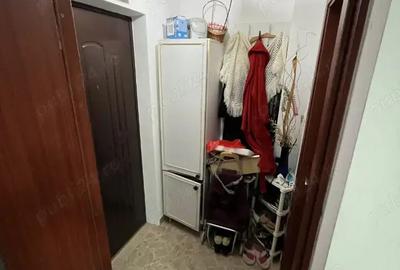 Inchiriez garsoniera - 2