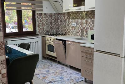 De închiriat apartament 3 camere Bulevard Decebal  metrou munci - 6