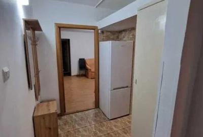Apartament cu 3 camere semidecomandat, mobilat în Alexandru cel Bun - 1