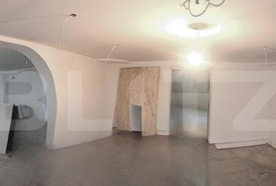 Spațiu comercial, de 65 mp, în Central - 6