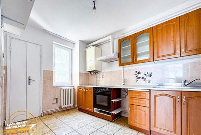 Apartament cu 2 camere decomandat în Central - 2