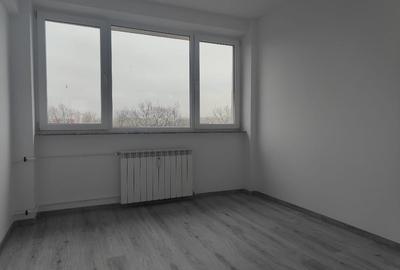 Apartament cu 3 camere semidecomandat în Titan - 3