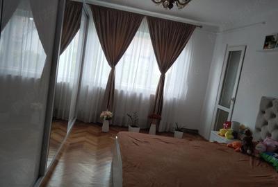 Apartament cu 4 camere decomandat în Micălaca - 3