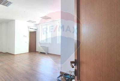 Birou de inchiriat in Brasov zona centrala in cladire de birouri - 4