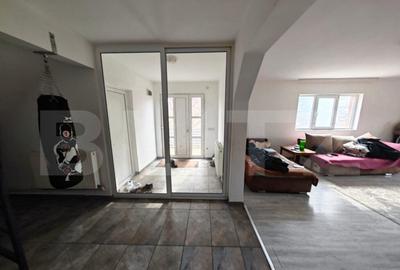 Casa de vanzare cu 5 camere, 180 mp, si 800 mp teren, zona T - 7