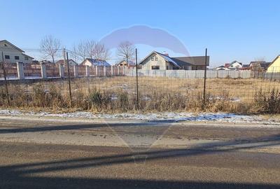 Teren intravilan de 750 mp, în Exterior Est - 1