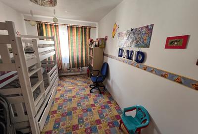 Apartament cu 4 camere decomandat, mobilat în Valea Aurie - 11
