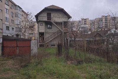 Casă cu 6 camere în Central - 3