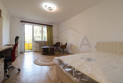 Apartament cu 3 camere de inchiriat, zona UMF!