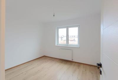 Apartament cu 2 camere decomandat în Tractorul - 4