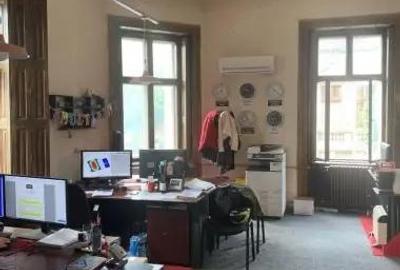Casă cu 6 camere cu Canalizare în Traian - 4