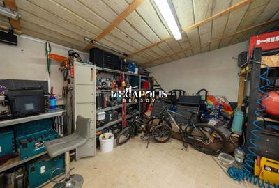 Casă individuală cu 6 camere cu Canalizare în Lunca Calnicului - 75