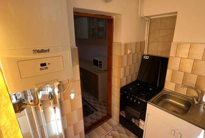 Apartament cu 2 camere decomandat în Micro 17 - 2
