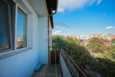 Apartament cu 3 camere de vanzare, zona Rogerius - 15