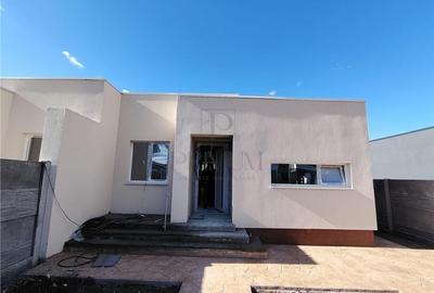 Duplex cu 3 camere cu Canalizare în Moșnița Nouă - 2